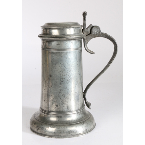 120 - A Charles II pewter Beefeater flagon, possibly West Country, circa 1680

 Having hallmarks of maker ... 