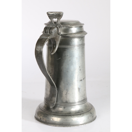 120 - A Charles II pewter Beefeater flagon, possibly West Country, circa 1680

 Having hallmarks of maker ... 