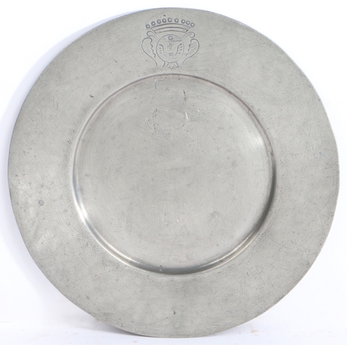 140 - A 17th century pewter broad-rim plate, French, circa 1640

 The rim engraved with a coronet armorial... 