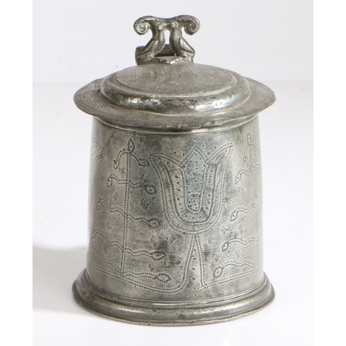64 - A documented Charles II pewter wrigglework flat-lid tankard, Warwickshire, circa 1680

 The flat lid... 