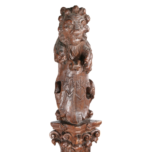 738 - A wonderful Elizabeth I carved oak lion 'newel post' or architectural detail,  circa 1580

 The magn... 