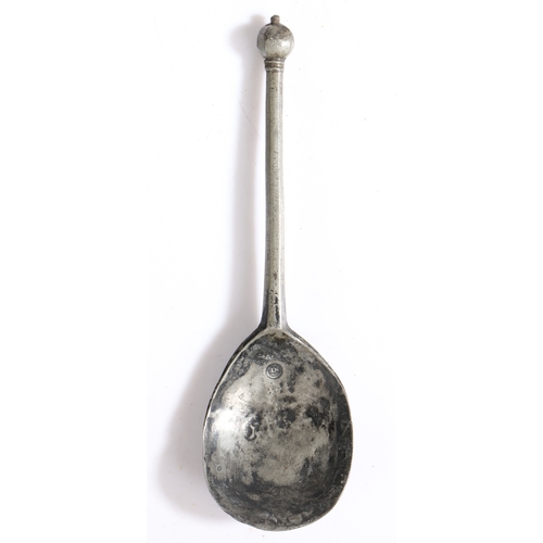 8 - A mid-16th century pewter hexagonal knop spoon, English, circa 1550

 With gently tapering hexagonal... 