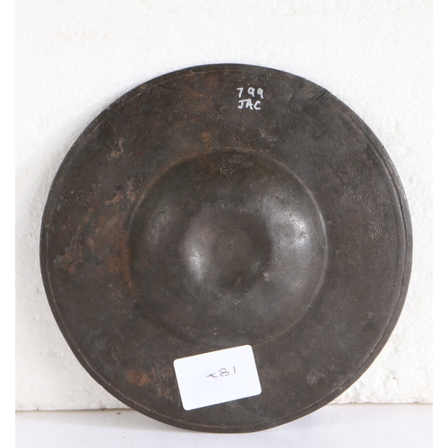 99 - A rare 16th century pewter broad rim saucer, English, circa 1500-50

 The rim with raised rolled e... 