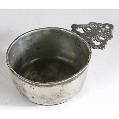114 - A small Charles II pewter deep-bowl porringer, Lancashire, Circa 1670

 Having a straight-sided bowl... 