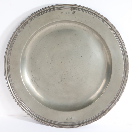 186 - A William & Mary pewter multiple-reed rim dish, Worcestershire, circa 1695

 With hallmarks to front... 