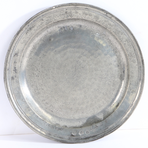 193 - A William & Mary pewter multiple-reed narrow rim and hammered all-over plate, circa 1690

 Indistinc... 