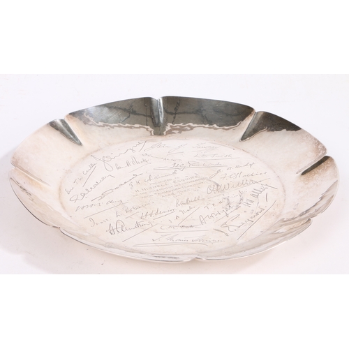 39 - A George V silver dish, London 1932, maker Josiah William & Co. the central field engraved 