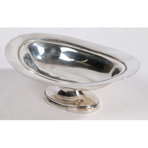 48 - A Victorian silver pedestal bowl, London 1895, maker Walter & John Barnard, of dished oval form, rai... 