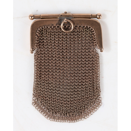 112 - A 9 carat gold chain-link coin purse, with push opening mechanism above the chain-link body, 48.5mm ... 