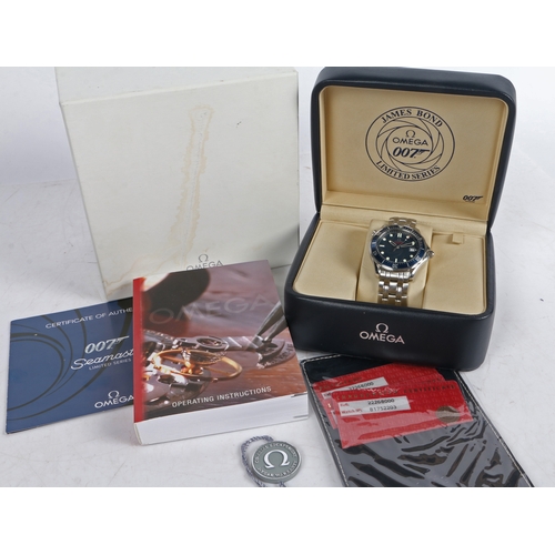 157 - An Omega Seamaster Professional Diver Limited Series James Bond 007 gentleman's stainless steel wris... 