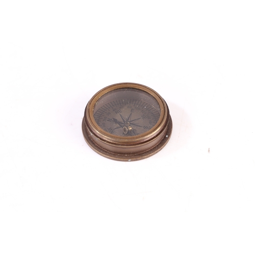 126 - STANLEY LONDON COMPASS. Stanley London Compass, the top with sundial dated 1862, the top open to rev... 