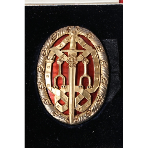 154 - KNIGHT BACHELOR`S BADGE. Knight Bachelor`s Badge, a silver gilt and red enamel badge, hallmarked Lon... 