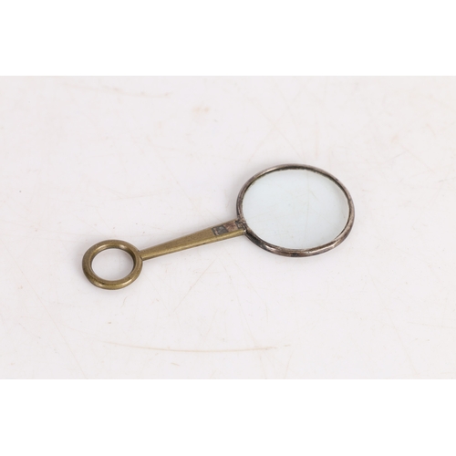 192 - A GEORGE III YELLOW METAL QUIZZER OR VIEWING LENS, CIRCA 1800. A George III yellow metal quizzer or ... 