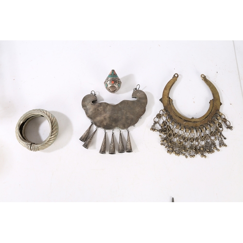 4 - A COLLECTION OF JEWELLERY (4). To include a Turkoman enamel white metal ring, 7cm long, a Chinese wh... 