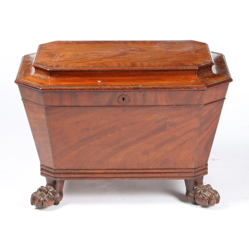 389 - A GEORGE III MAHOGANY CELLARETTE OR WINE COOLER OF SARCOPHAGUS FORM. A George III mahogany cellarett... 