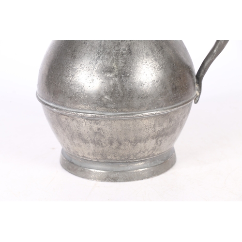 118 - AN UNCOMMON PEWTER GALLON HAYSTACK MEASURE, IRISH. The body of typical form with fillet to widest po... 