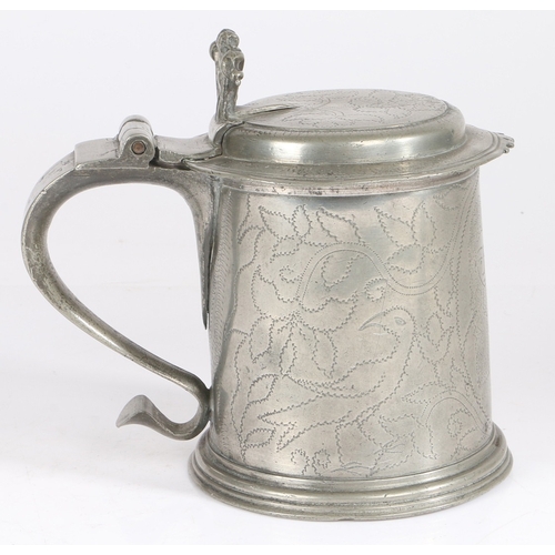 12 - A VERY RARE WILLIAM & MARY ROYAL COMMEMORATIVE DOUBLE-PORTRAIT PEWTER WRIGGLEWORK FLAT-LID TANKARD, ... 