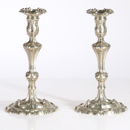 179 - A PAIR OF GEORGE III PAKTONG CANDLESTICKS, CIRCA 1765. Each with tulip-shaped socket and detachable ... 