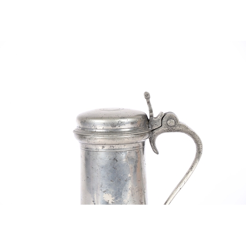 47 - A SMALL CHARLES I PEWTER FLAGON, CIRCA 1630. With two pairs of narrow incised lines to lower cylindr... 