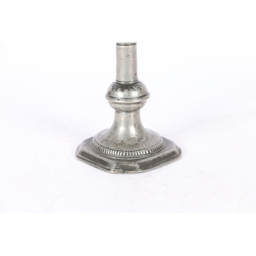 79 - A RARE AND DOCUMENTED WILLIAM & MARY PEWTER BALL-KNOP AND GADROONED CANDLESTICK, CIRCA 1690. The cir... 