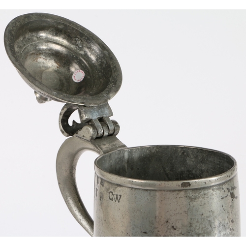 81 - A RARE GEORGE III PEWTER SPIRE FLAGON, DEVON, CIRCA 1780. Having a drum slightly bulging around the ... 