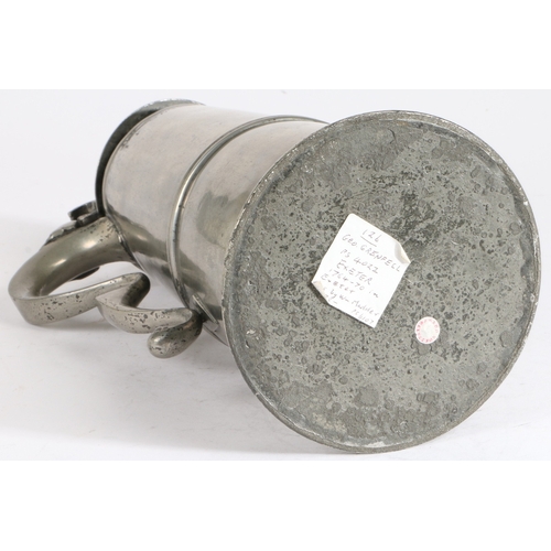 81 - A RARE GEORGE III PEWTER SPIRE FLAGON, DEVON, CIRCA 1780. Having a drum slightly bulging around the ... 