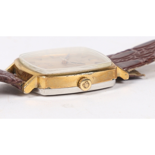 120 - AN OMEGA DE VILLE GENTLEMAN'S GOLD PLATED WRISTWATCH. the signed gilt dial with baton markers and da... 