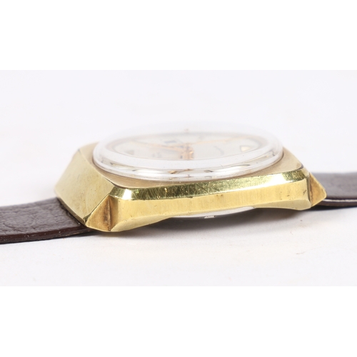 121 - AN OMEGA GENEVE GOLD PLATED GENTLEMAN'S WRISTWATCH. the signed silver dial with baton markers, outer... 