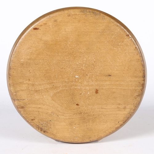 161 - AN 18TH CENTURY SYCAMORE PLATE OR PLATTER, ENGLISH. With a flat raised rim, straight sides and base,... 