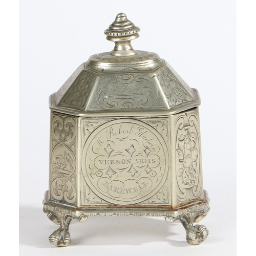 210 - A SMALL 19TH CENTURY ENGRAVED LIDDED TABACCO BOX, ELECTROPLATED, SILVER ON COPPER, ENGLISH. Of recta... 