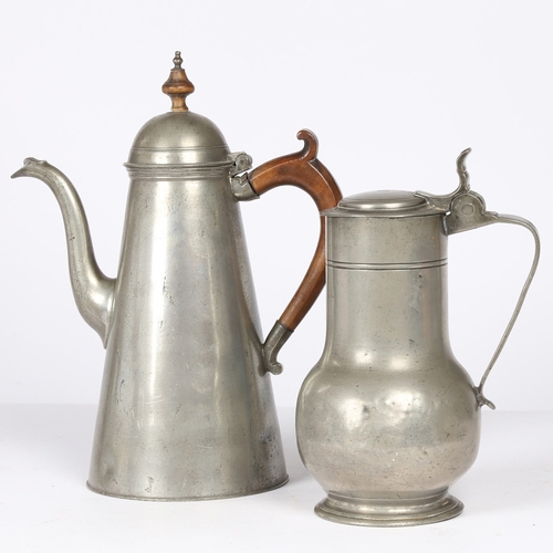 229 - AN EARLY 18TH CENTURY PEWTER 'REMBRANDT-TYPE' FLAGON, DUTCH, CIRCA 1700. Of typical shouldered form,... 