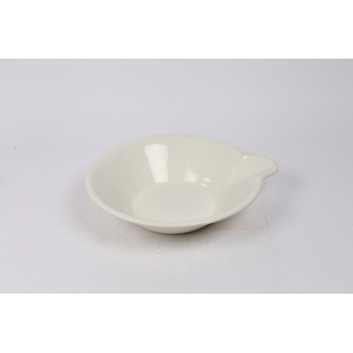 283 - A LARGE EARLY 20TH CENTURY DAIRY CREAM PAN. The large ironstone cream pan with pouring lip, marked t... 