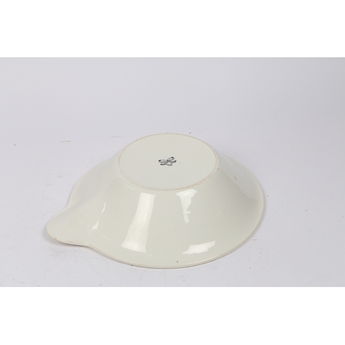 283 - A LARGE EARLY 20TH CENTURY DAIRY CREAM PAN. The large ironstone cream pan with pouring lip, marked t... 