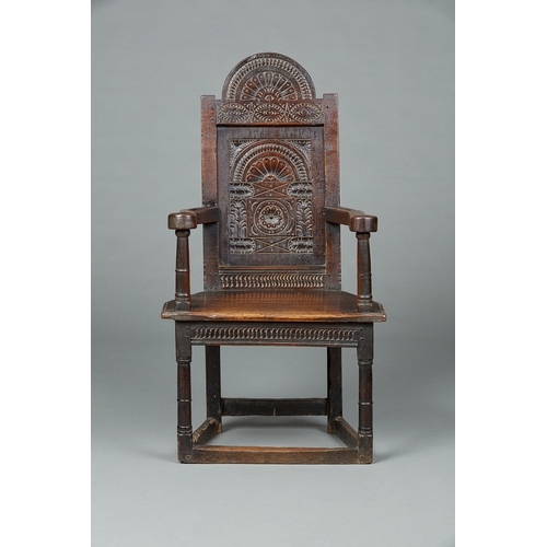 110 - A FINE AND RARE ELIZABETHAN OAK CAQEUTEUSE ARMCHAIR, BECKHAM WORKSHOP, SALISBURY, CIRCA 1580-1600. T... 