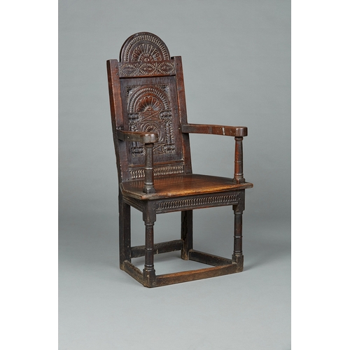 110 - A FINE AND RARE ELIZABETHAN OAK CAQEUTEUSE ARMCHAIR, BECKHAM WORKSHOP, SALISBURY, CIRCA 1580-1600. T... 