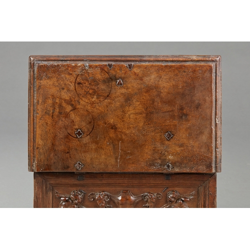 35 - A VERY HIGH-QUALITY RENAISSANCE FONTAINEBLEAU WALNUT BOX, FRENCH, LYON, CIRCA 1540-1550. The deep ... 