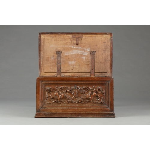 35 - A VERY HIGH-QUALITY RENAISSANCE FONTAINEBLEAU WALNUT BOX, FRENCH, LYON, CIRCA 1540-1550. The deep ... 