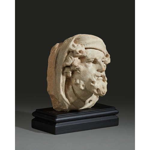 68 - A FINE QUALITY 15TH / EARLY 16TH CENTURY SANDSTONE RENAISSANCE MALE HEAD LATE, ANGLO/FLEMISH, CIRCA ... 