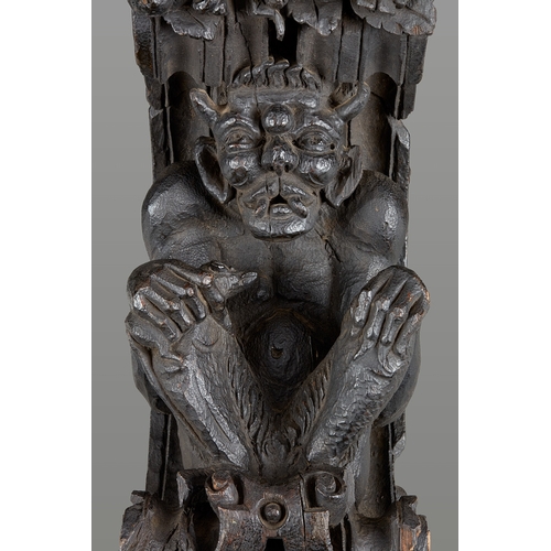 73 - A PAIR OF ELIZABETH I OAK CORBELS CARVED WITH GROTESQUE SATYRS, CIRCA 1580-1600. Originally Jetty su... 