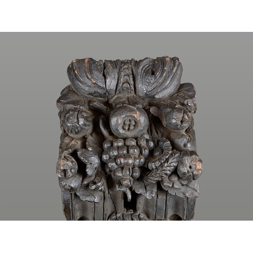 73 - A PAIR OF ELIZABETH I OAK CORBELS CARVED WITH GROTESQUE SATYRS, CIRCA 1580-1600. Originally Jetty su... 