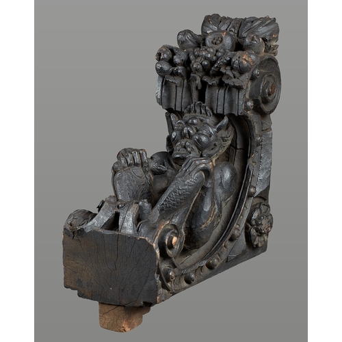 73 - A PAIR OF ELIZABETH I OAK CORBELS CARVED WITH GROTESQUE SATYRS, CIRCA 1580-1600. Originally Jetty su... 