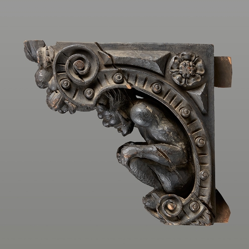 73 - A PAIR OF ELIZABETH I OAK CORBELS CARVED WITH GROTESQUE SATYRS, CIRCA 1580-1600. Originally Jetty su... 