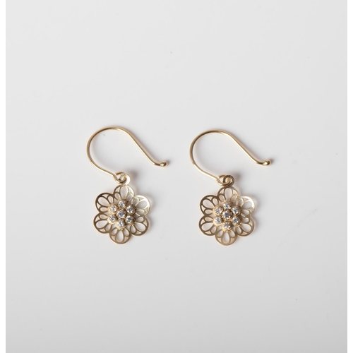94 - 9CT GOLD FLOWER DROP EARRINGS A delicate pair of drop earrings with a flower motif 9ct yellow gold w... 