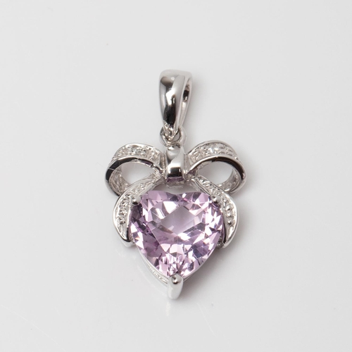 114 - 9CT WHITE GOLD AMETHYST BOW PENDANT Crafted in 9ct white gold  set with Heart Amethyst  and Diamonds... 