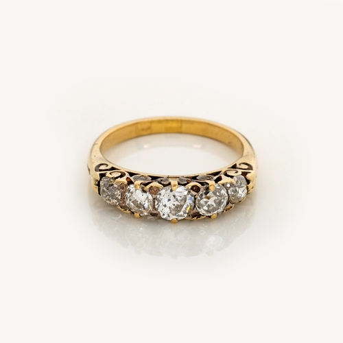 467 - A LATE VICTORIAN DIAMOND RING