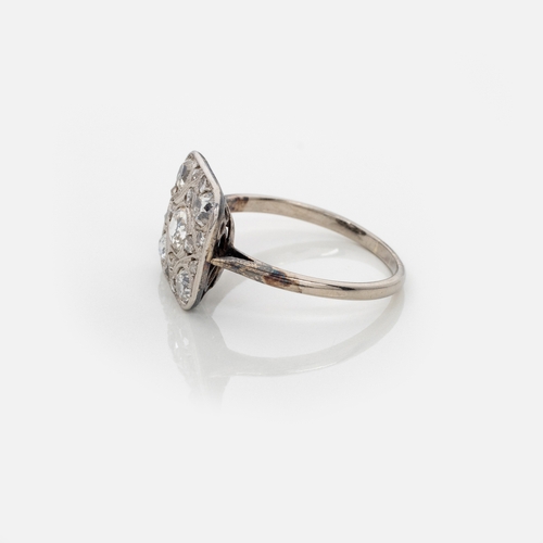 473 - AN EDWARDIAN DIAMOND RING