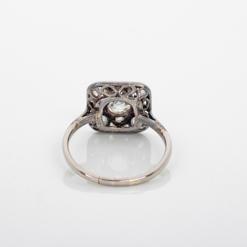 473 - AN EDWARDIAN DIAMOND RING