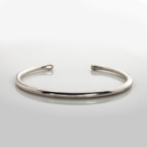 487 - A SILVER CUFF BANGLE, DESIGNED BY FLEMMING ESKILDSEN FOR GEORG JENSEN, DENMARK