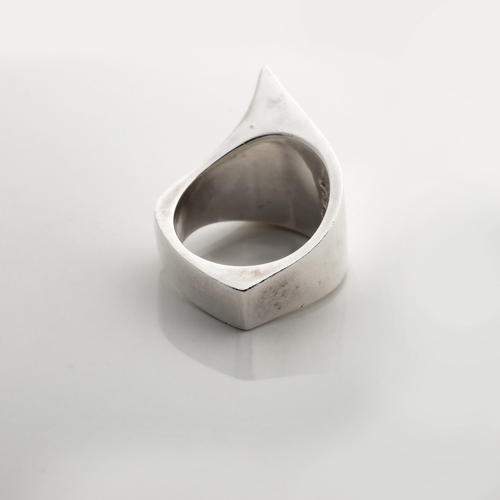 490 - A SILVER RING, DESIGNED BY BENT GABRIELSEN FOR GEORG JENSEN, DENMARK