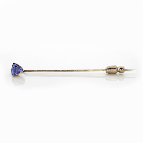 505 - A TANZANITE STICK PIN